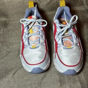 Nike Women’s RYZ 365 Size 8